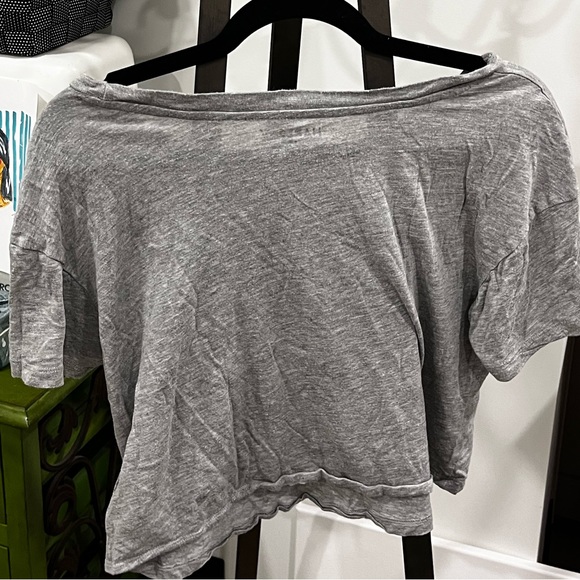 Size small off the shoulder gray crop top - Picture 3 of 3